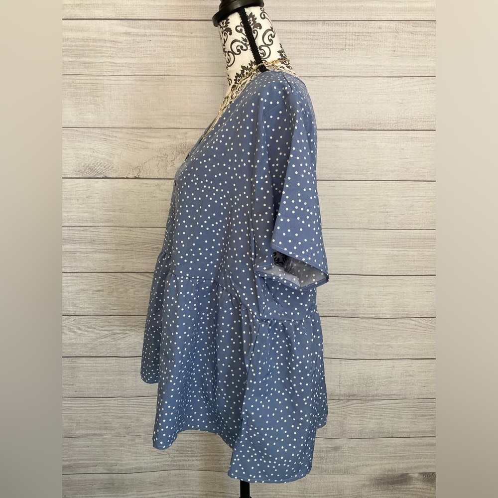 SHEIN | New SHEIN Curve Polka Dot V-Neck Peplum Blouse - Picture 5 of 10